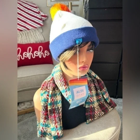 💋 NWT Aldi Gear 2023 Beanie Winter Pom Pom Fleece lined Hat Rainbow 🌈 - Picture 3 of 7